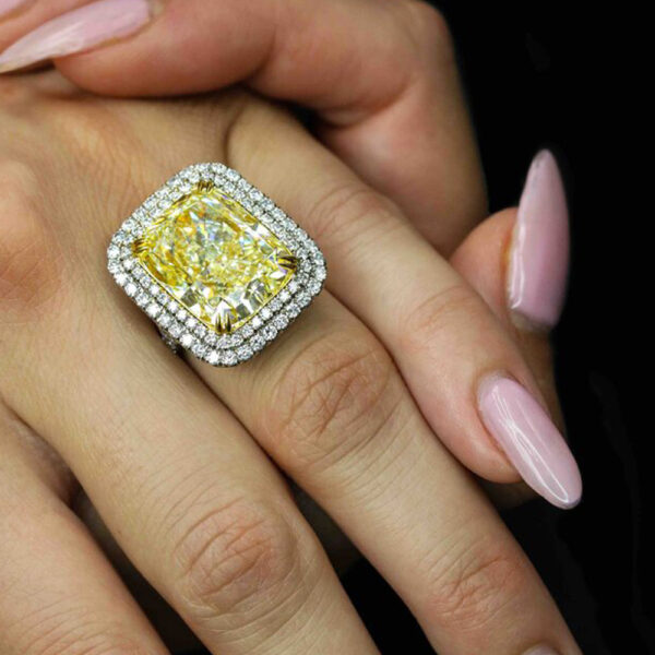 17.49 CT CUSHION CUT FANCY LIGHT YELLOW DIAMOND RING - #MR-21405 - Image 3