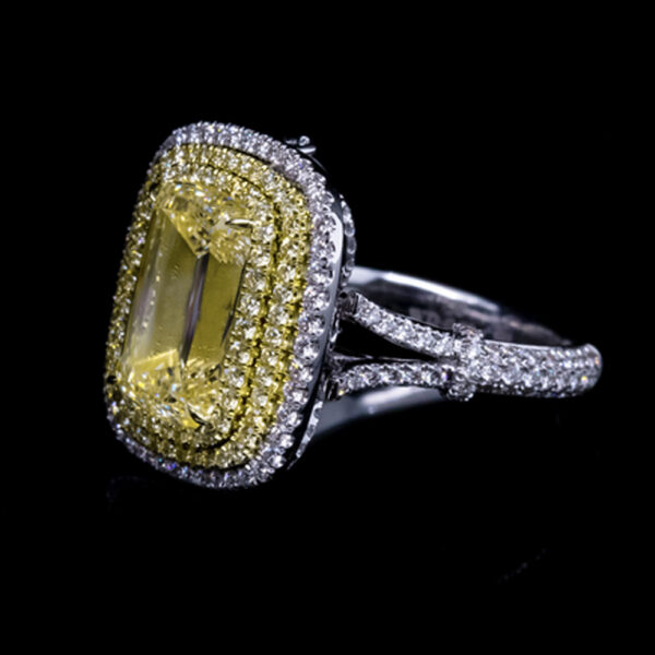 4.01CT ASHOKA U-V DIAMOND RING - #RR-213 - Image 2