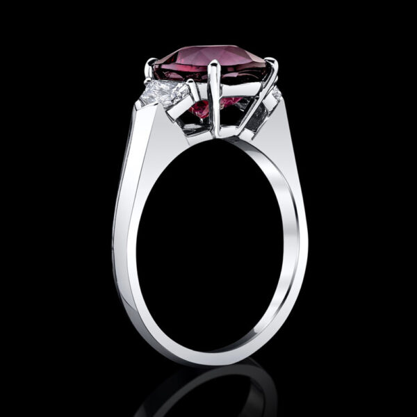 4.04 CT OVAL VIVID RED RUBY AND DIAMOND RING - #FG-3053 - Image 2