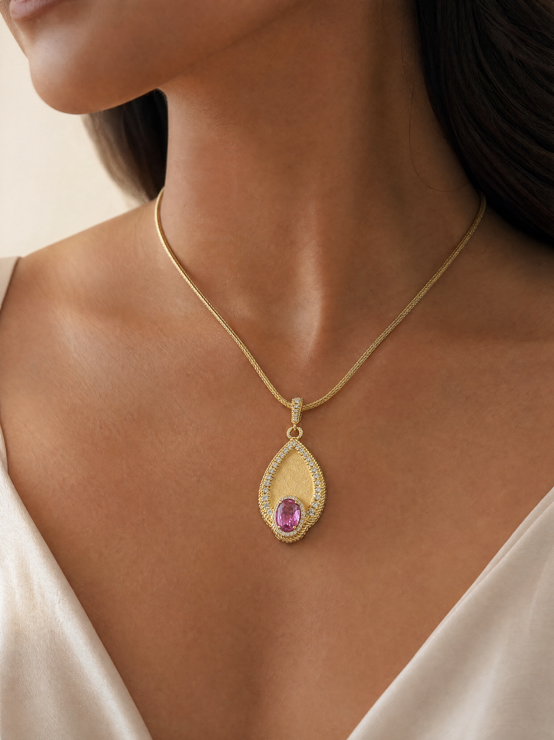 2.77 CT OVAL PINK SPINEL AND DIAMOND PENDANT - #GG-420 - Image 3