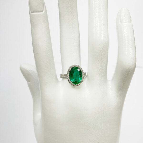 3.17CT OVAL CUT EMERALD AND DIAMOND RING - STYLE #RREM005 - Image 2