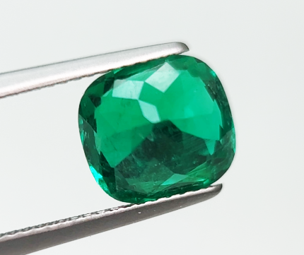 3.19CT Columbian Emerald - Image 4