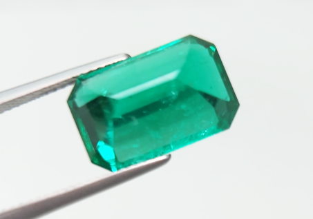 9.03CT Columbian Emerald - Image 4