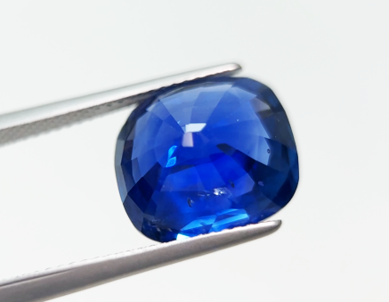 11.09CT Royal Blue Sapphire - Image 4