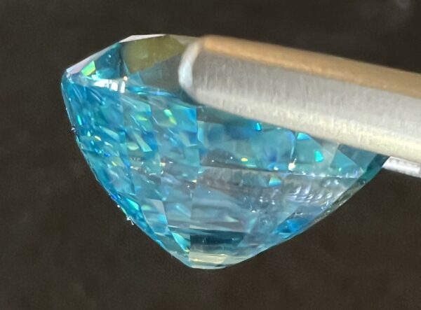 24.24CT Lagoon Blue Zircon - Image 6