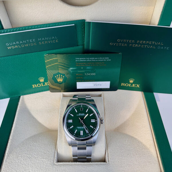 Rolex Oyster Perpetual 41 mm Green - Image 3